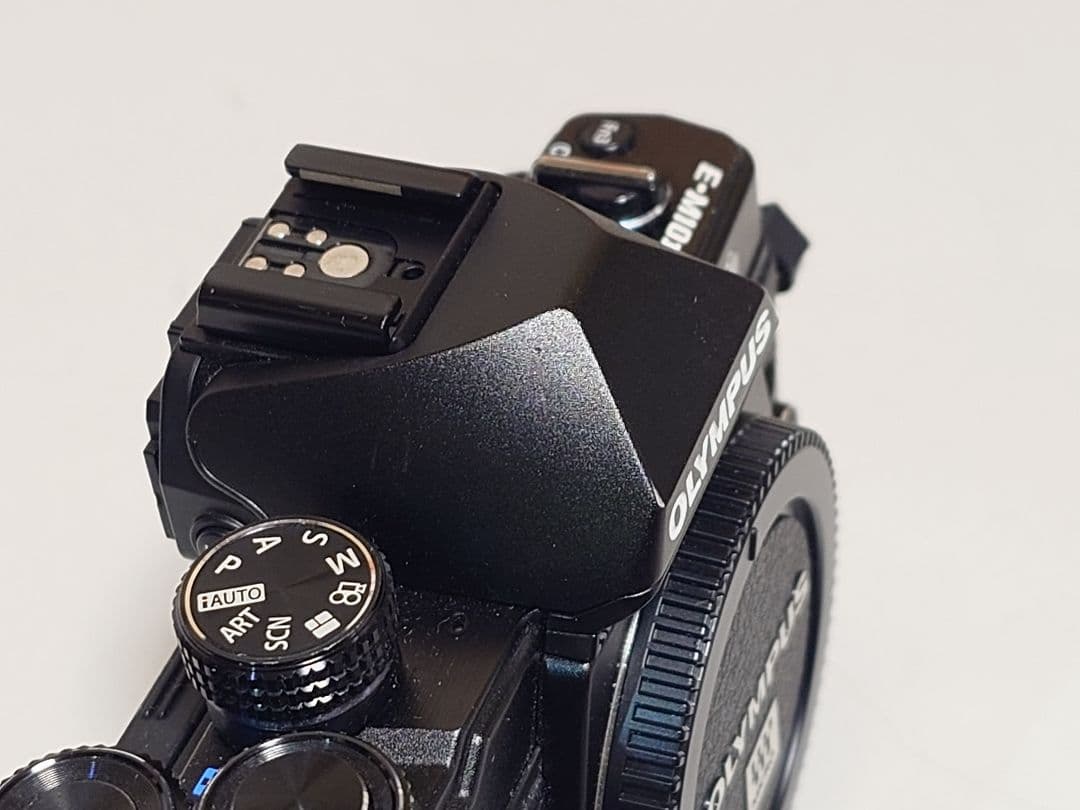 【美品】OM-D E-M10 Mark II ショット数極少 5,600 枚