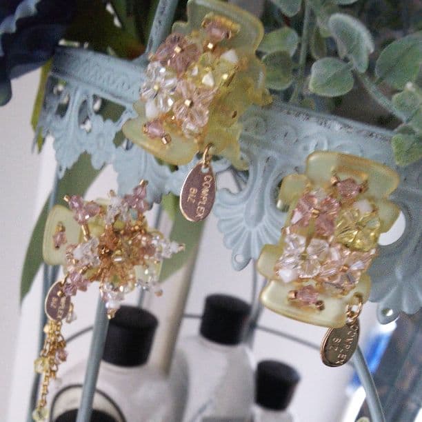 コンプレックスビズの髪飾り