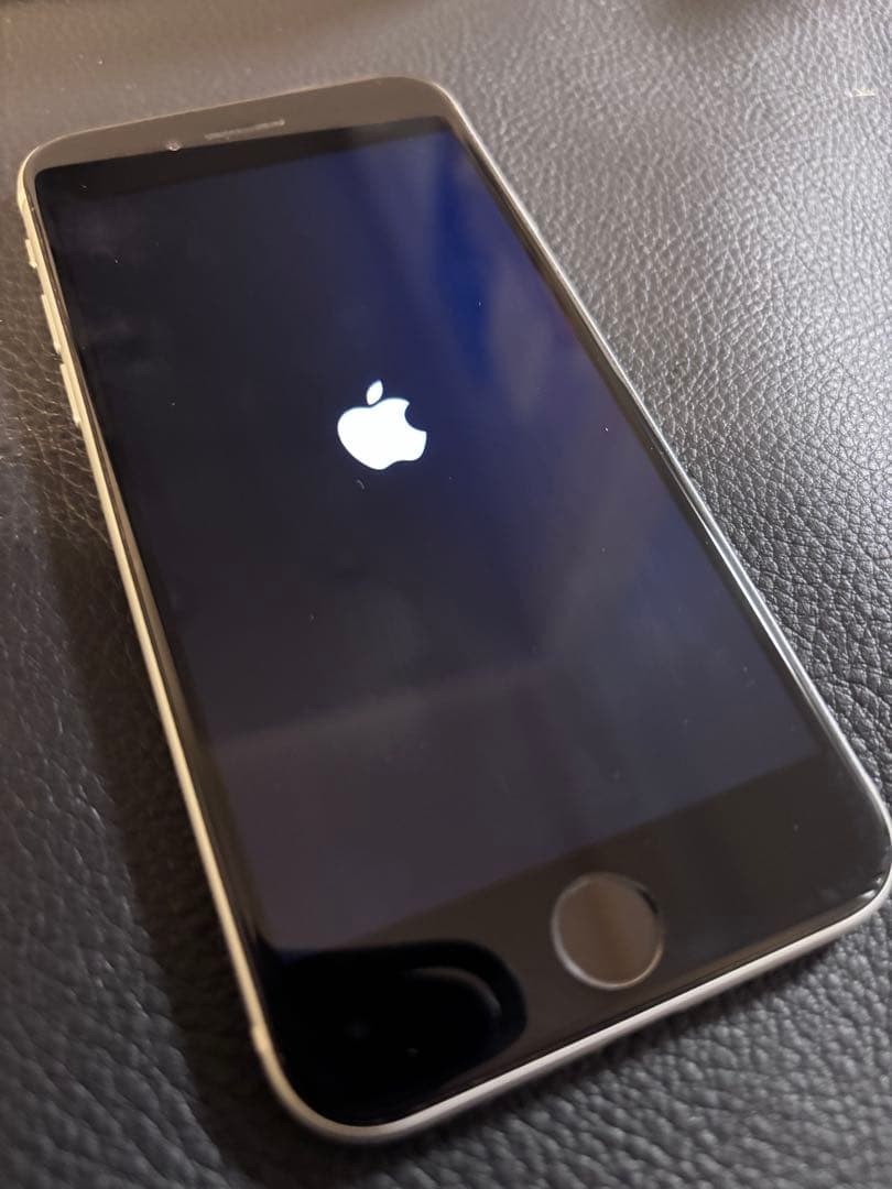 【週末発送可能お早めに！】iPhone SE (第2世代) ホワイト 64GB