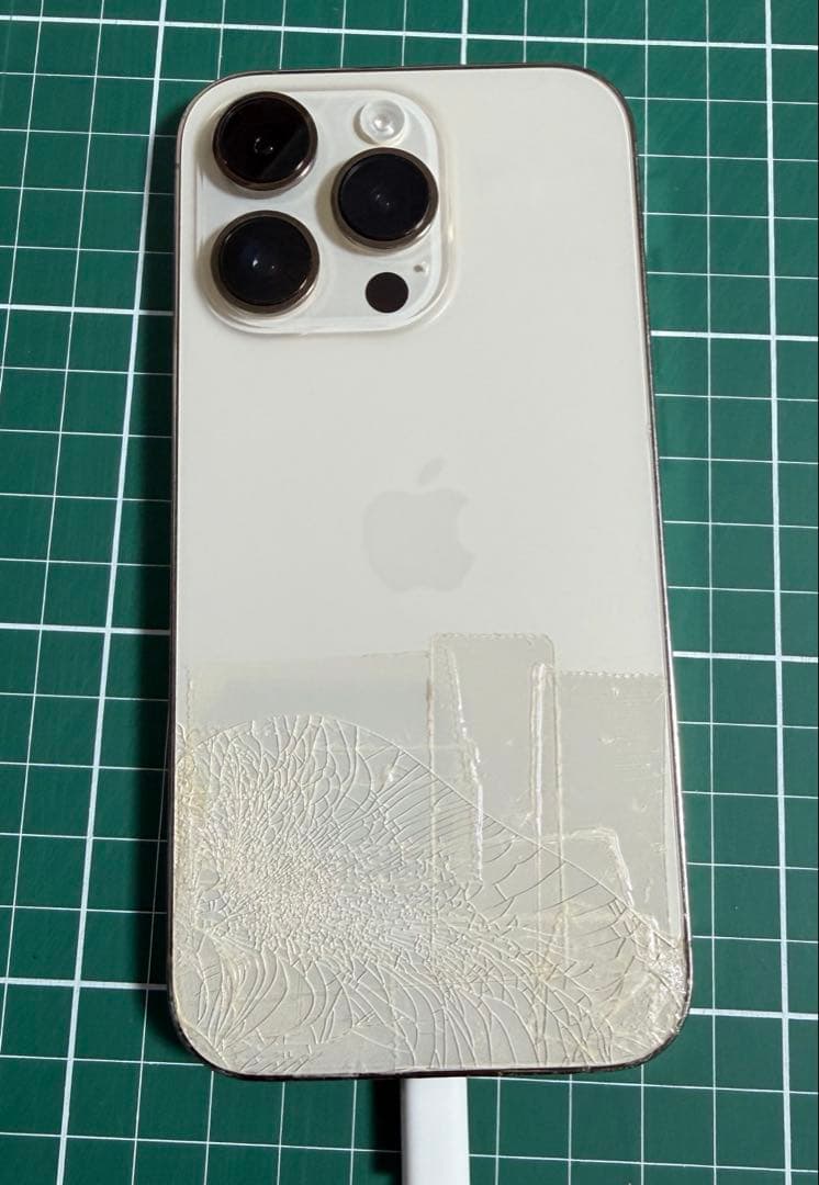 iPhone 14 Pro、256G、バッテリ状態100%、充電ケーブル新品付属