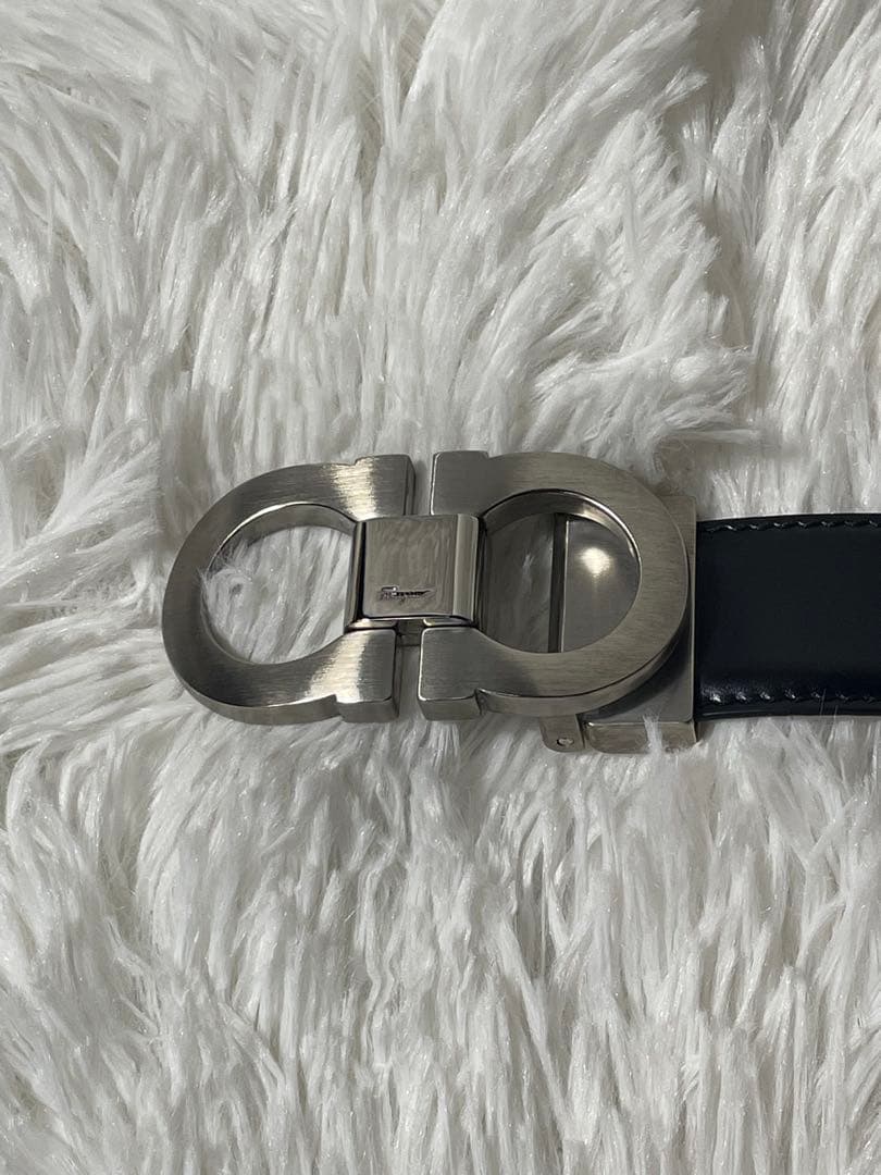 美品　フェラガモ ガンチーニ レザーベルト ブラック 本革 イタリア製