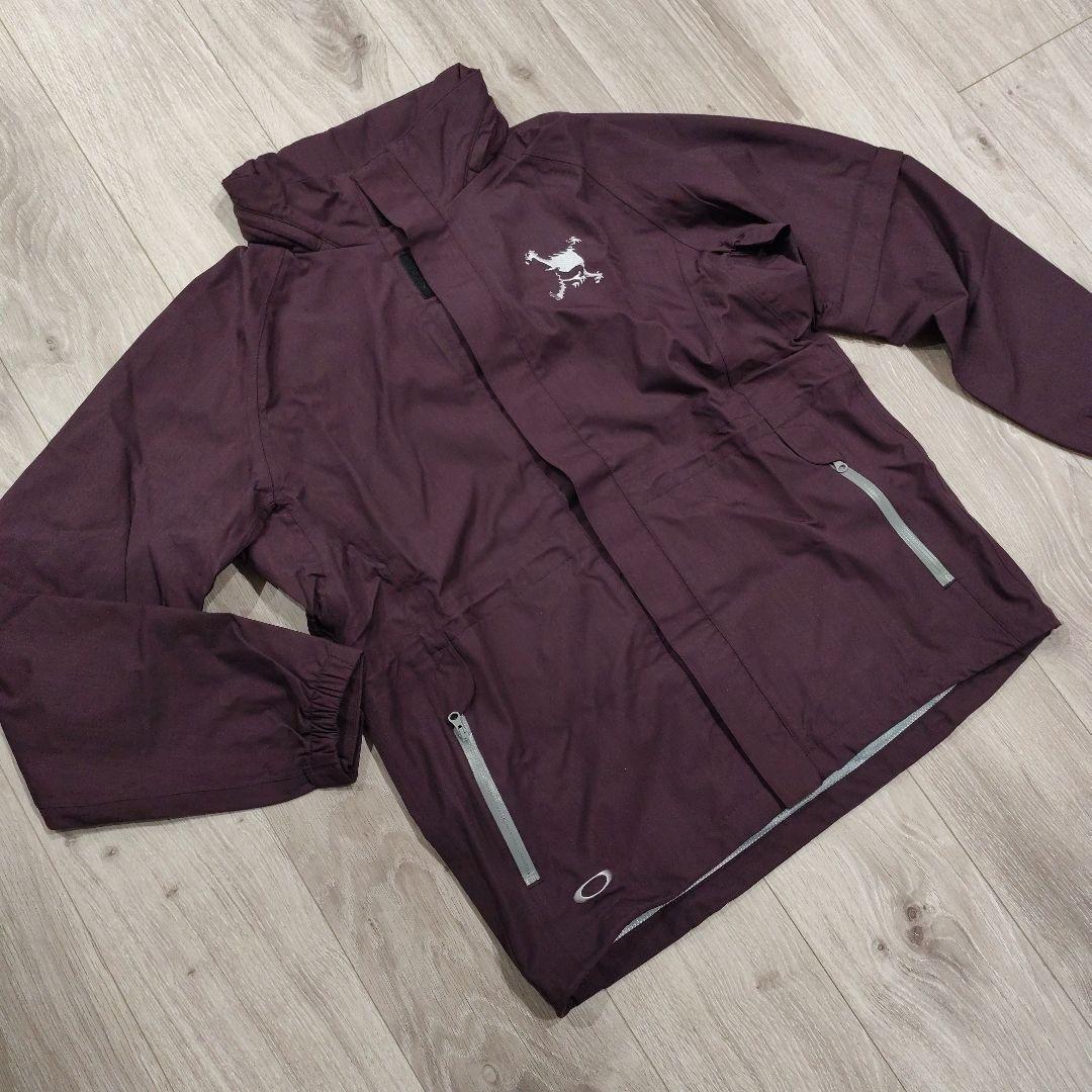 【未使用】OAKLEY バーガンディ フード付きジャケット 撥水加工