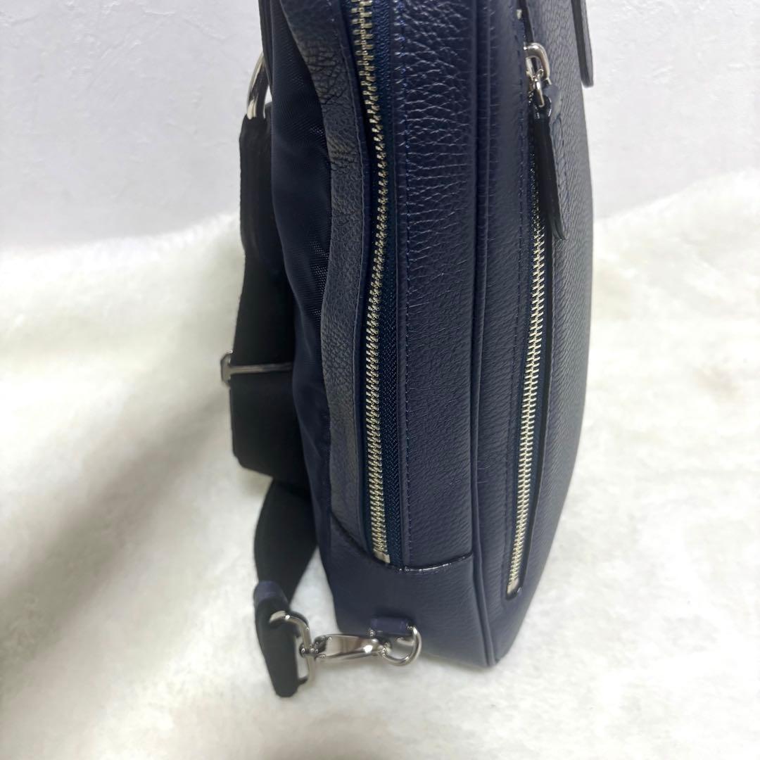 【現行 未使用級】サムソナイト ホクストン ボディバッグ　ネイビー　レザー