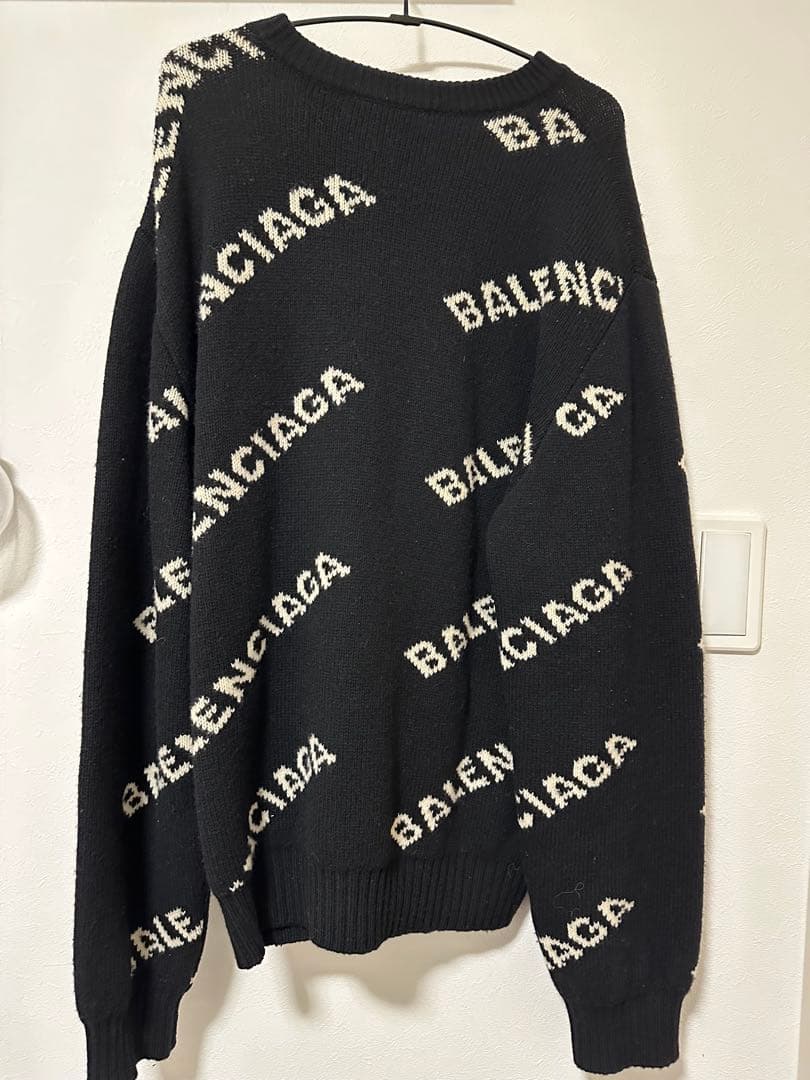 バレンシアガ　ニット　Lサイズ