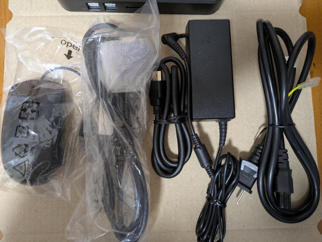 【中古ミニデスクトップPC】 Core i3/8GBメモリ/SSD 搭載モデル