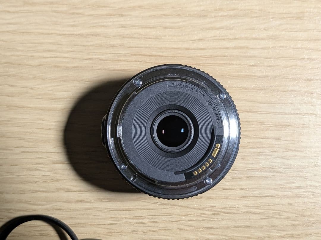 【美品】Canon EF 40mm f2.8 STM レンズ