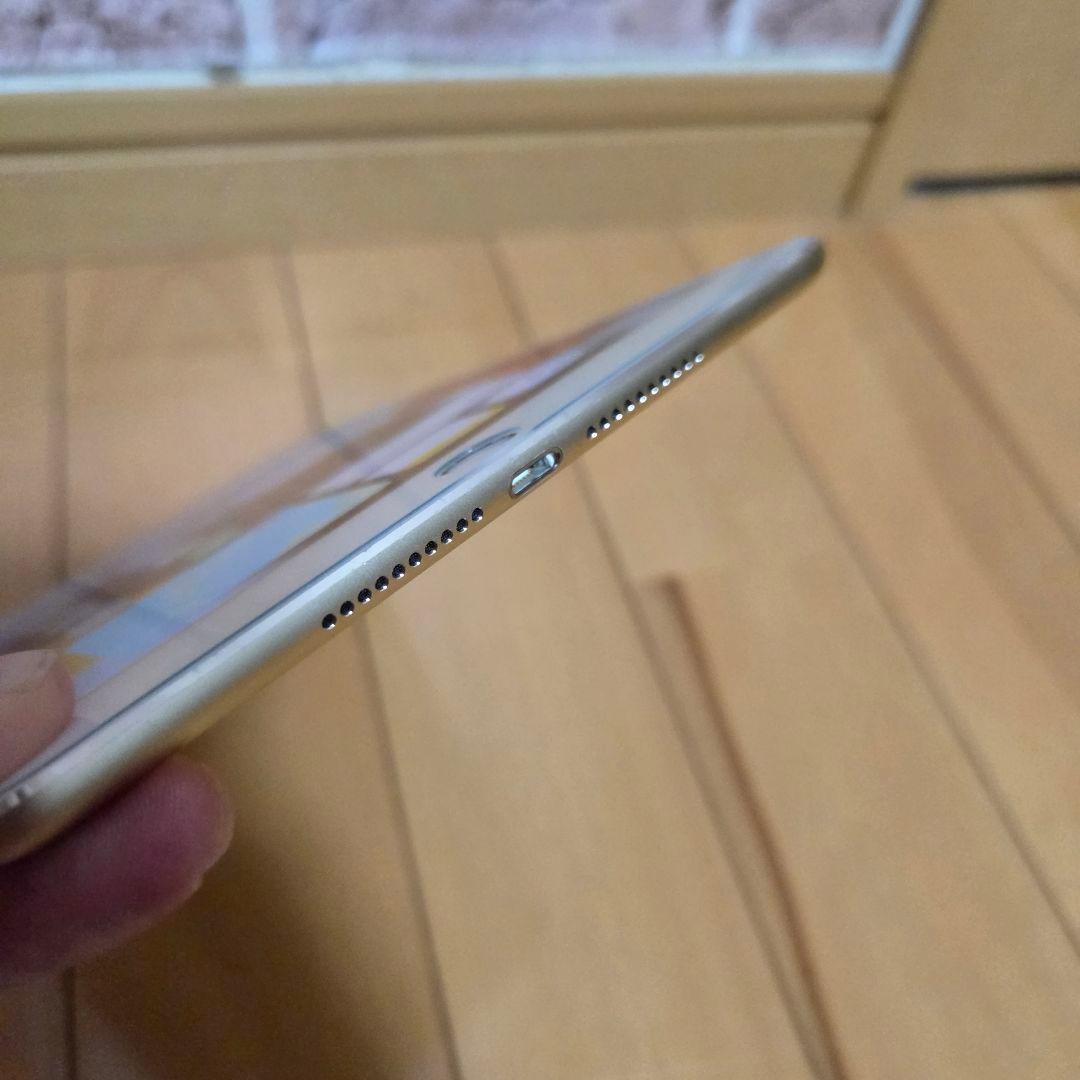 【美品】Apple iPad mini4 128GB　A1550