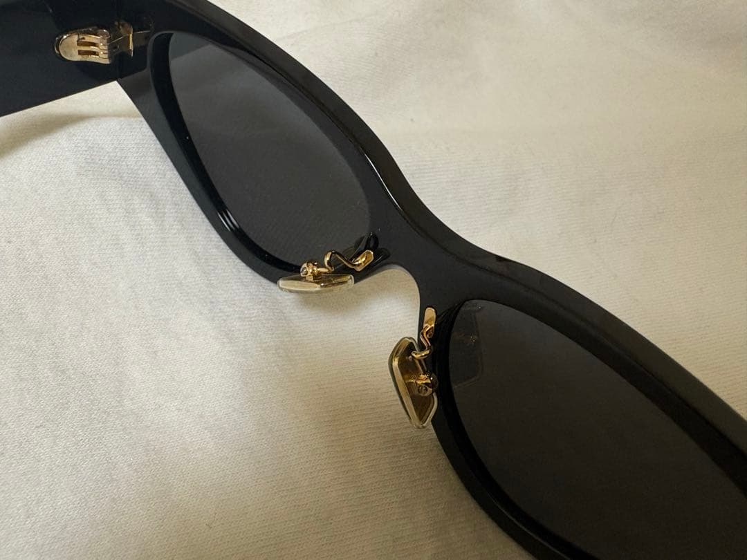 MiuMiuサングラス