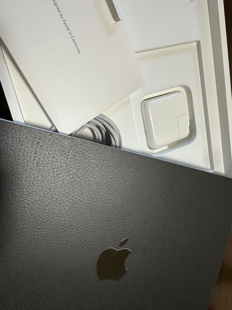 【美品】M2 Macbook Air 256GB 8GB