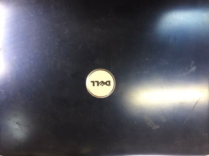 DELLノートパソコンともう一つ付けます。