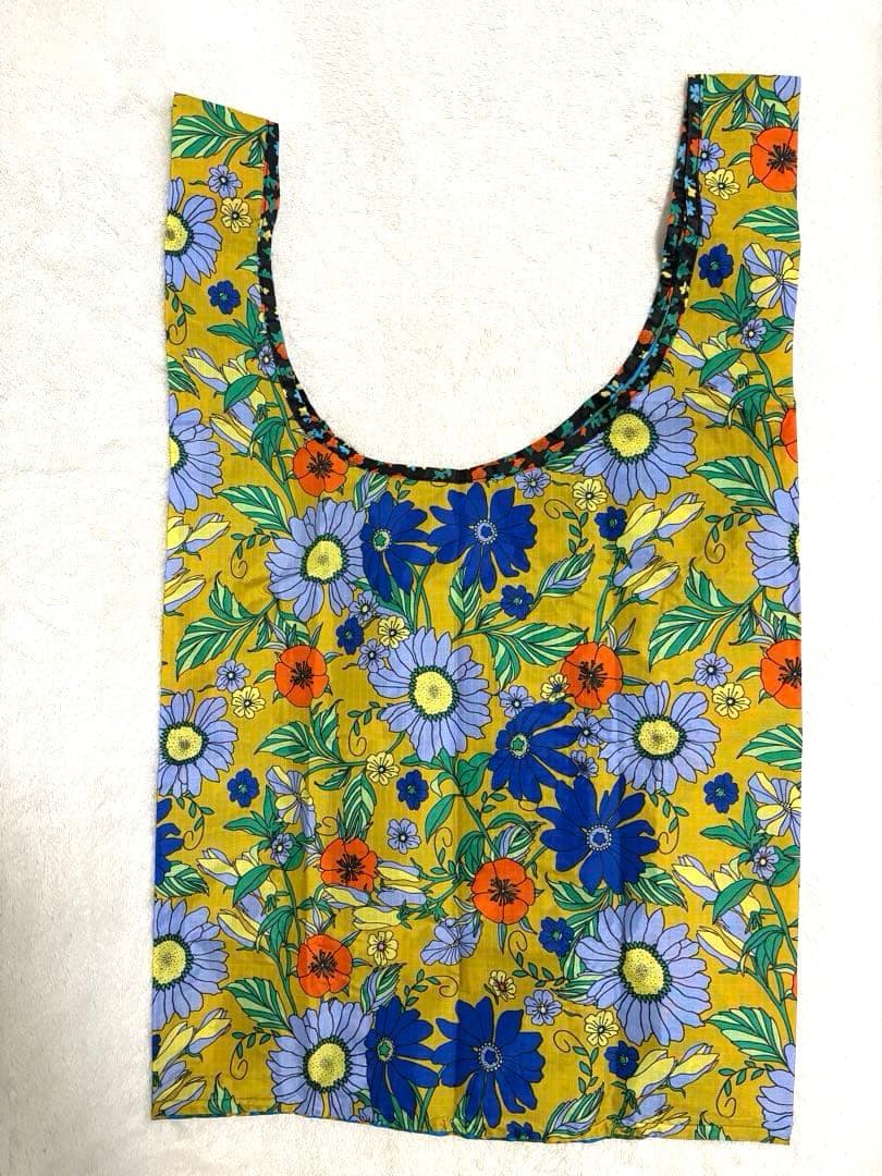 BAGGU エレクトリックストロベリー　リバースフラワー　巾着付　エコバッグ