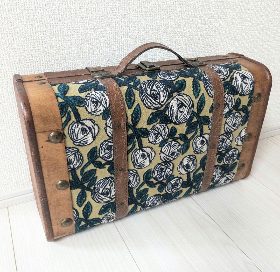 ミナペルホネン rosy トランクケース CLASKA