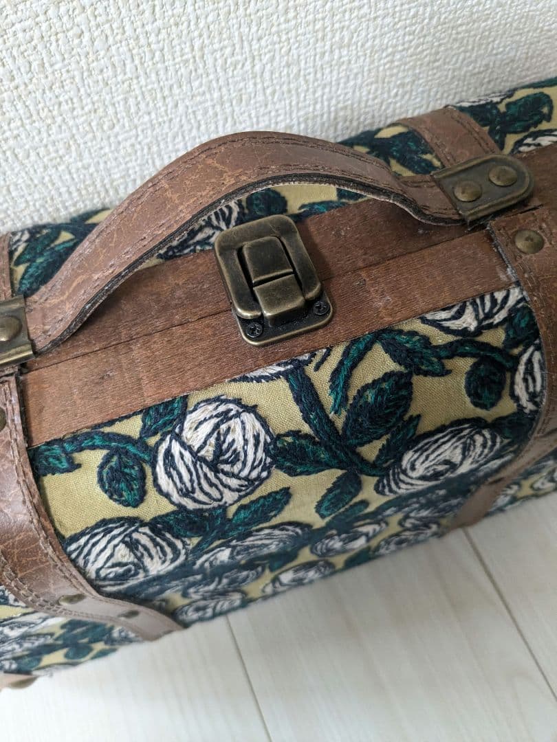 ミナペルホネン rosy トランクケース CLASKA