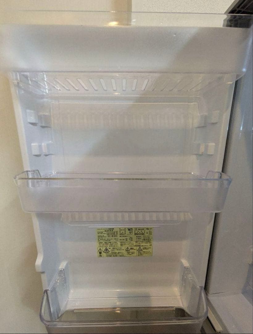 SHARP 167L 冷蔵庫 sj-d17e-s 単身向けサイズ