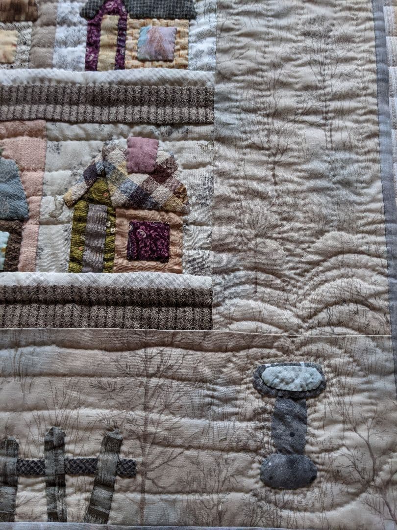 ハウスの冬景色　パッチワークキルト　タペストリー