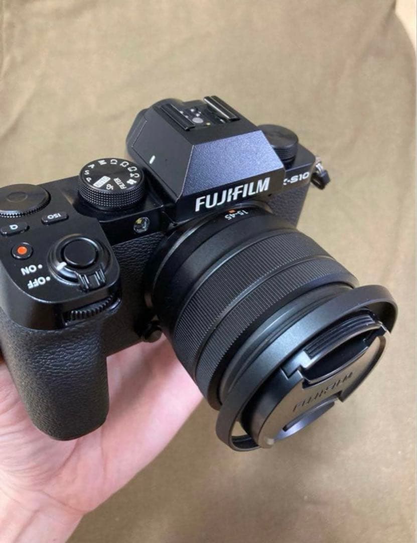 Fujifilm X-S10 デジタルカメラ 本体+15-45mmレンズ+付属品
