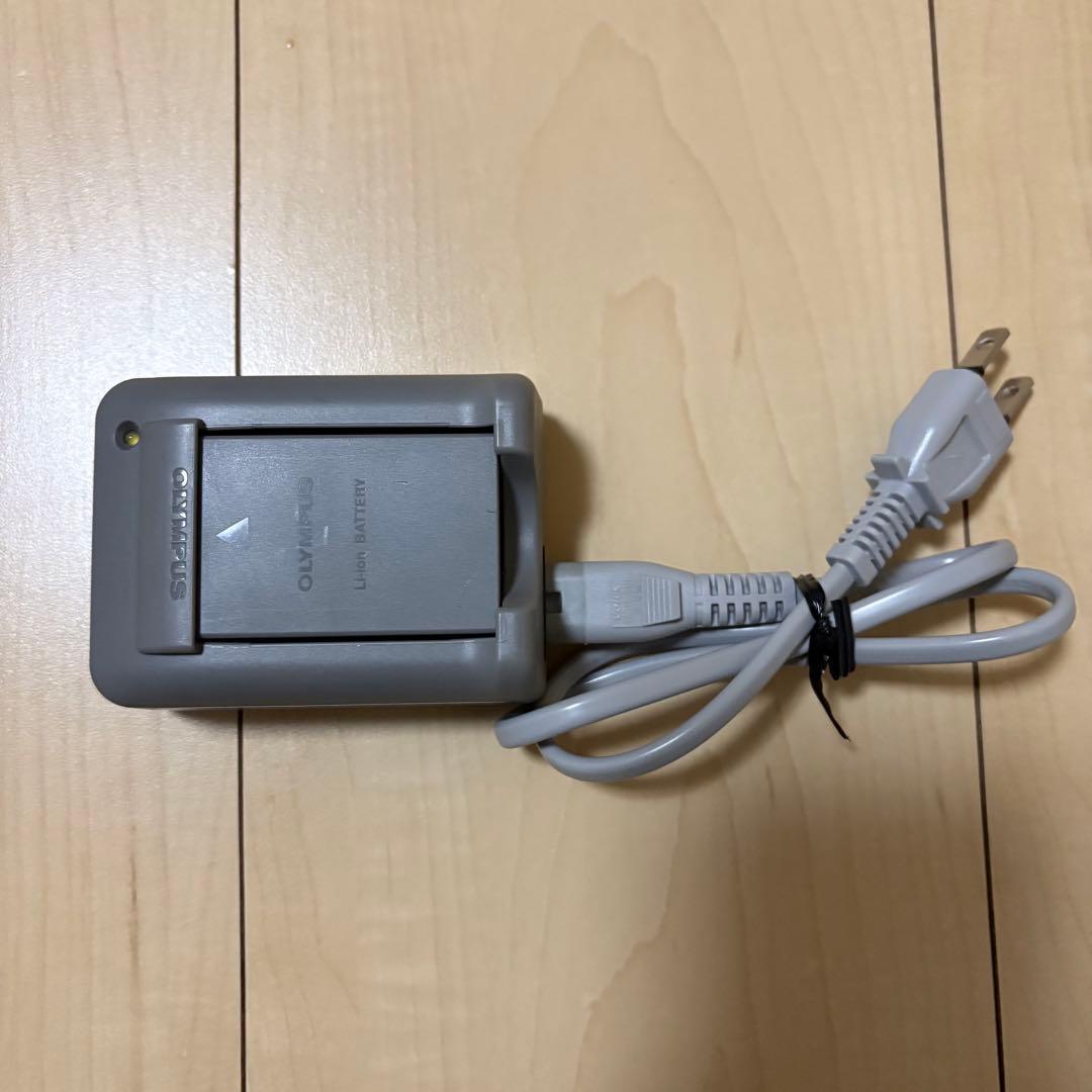 【OLYMPUS】ミラーレス一眼カメラ PEN E-PL10 14-42mmEZ