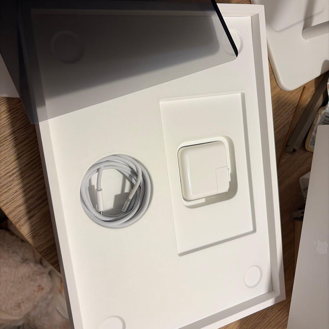 MacBook Air M2 13.6 8GB/256GB スペースグレイ