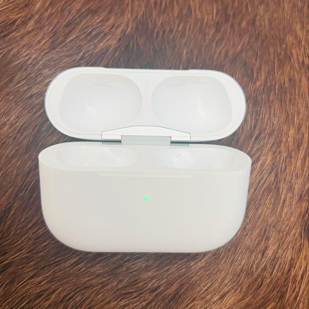 AirPods Pro (第2世代) 本体 A2968 ケーブル付き