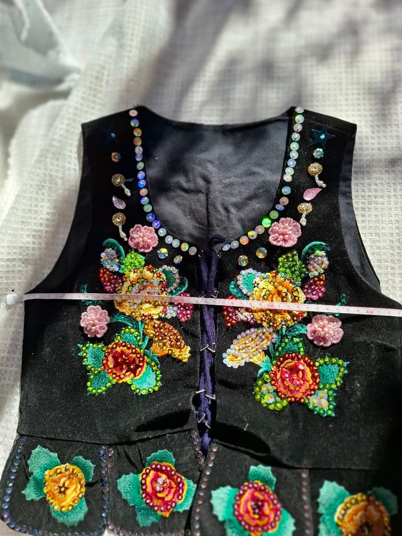 フォークダンス、チャコットベスト手刺繍