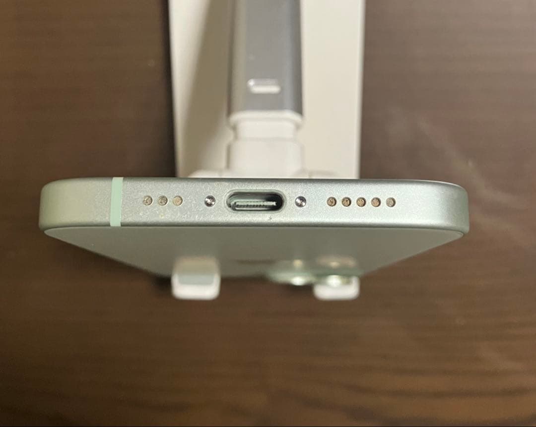 iPhone 15 128GB グリーン SIMフリー