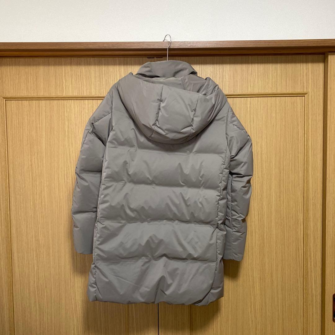 2025年　完売品　ユニクロ　シームレスダウン　ショートコート　M グレイ