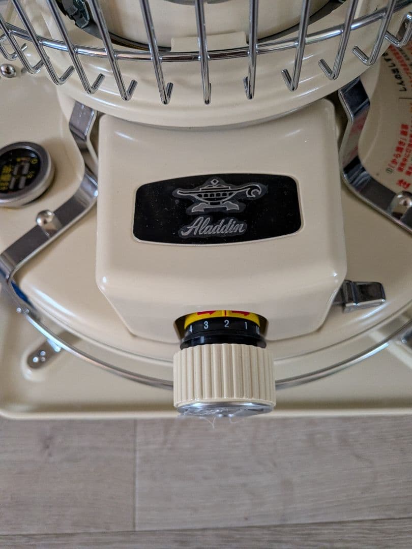 Aladdin BF3911 石油ファンヒーター クリーム色