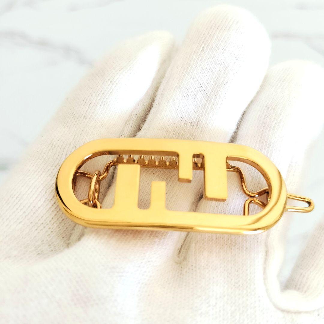 美品☆FENDIフェンディ☆ヘアクリップ ゴールド 箱付