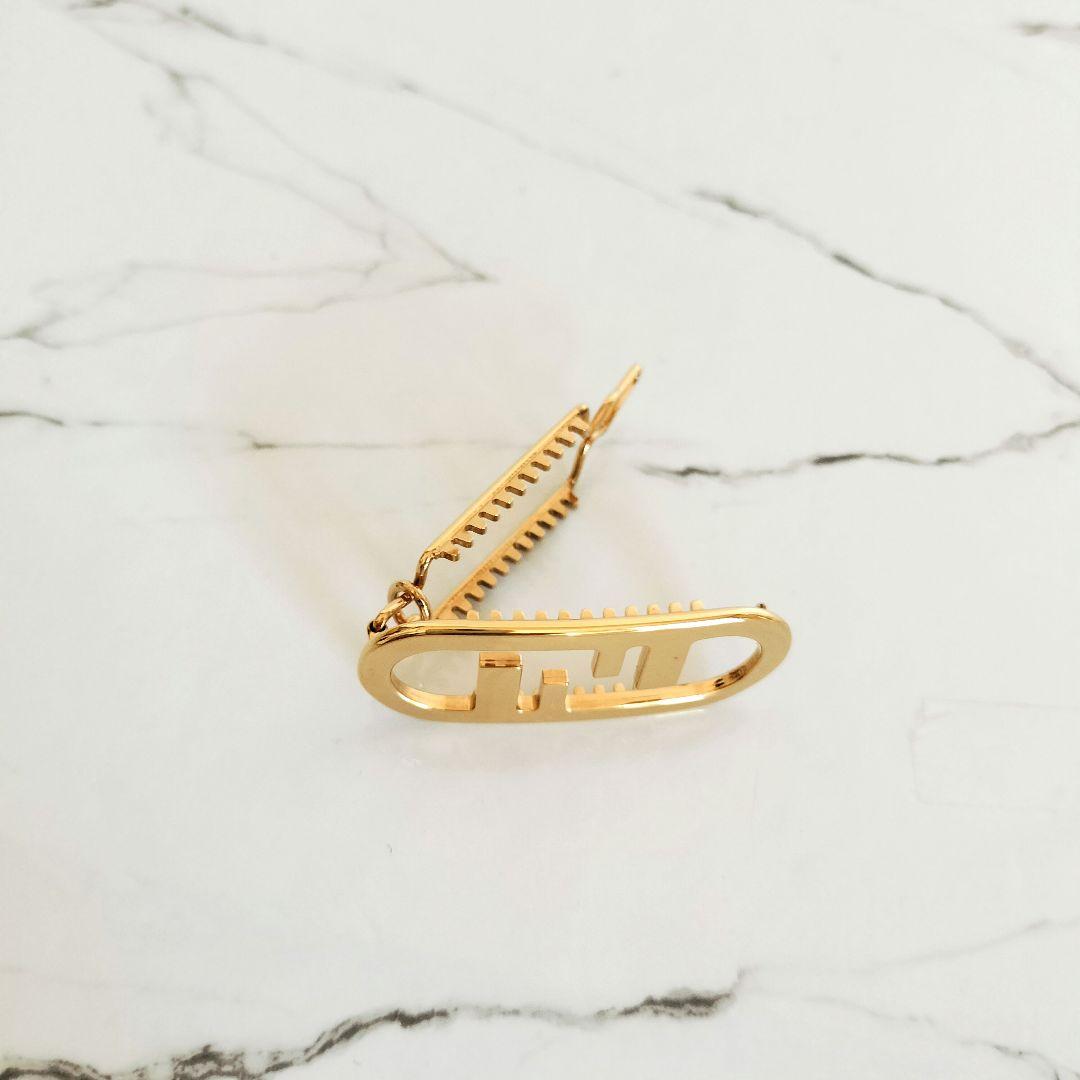 美品☆FENDIフェンディ☆ヘアクリップ ゴールド 箱付