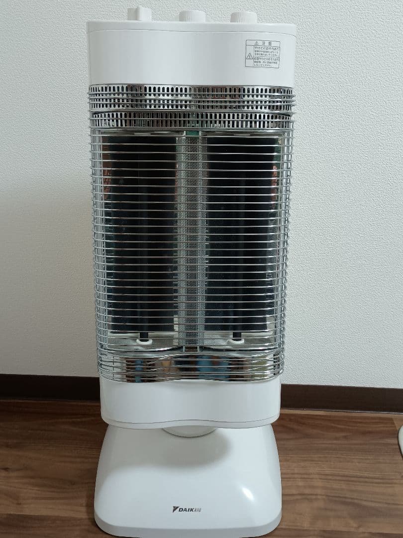 美品 遠赤外線暖房機 セラムヒート ダイキン ERFT11MS 電気ストーブ