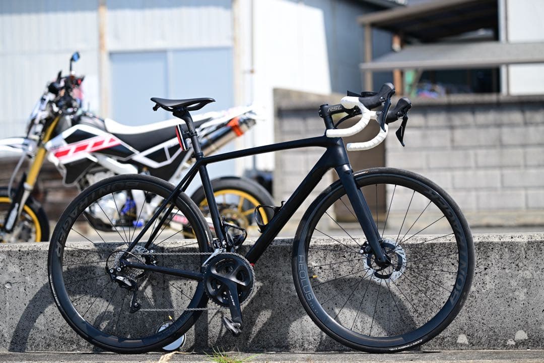 トレック EMONDA ALR5 DISC 2023年モデ
