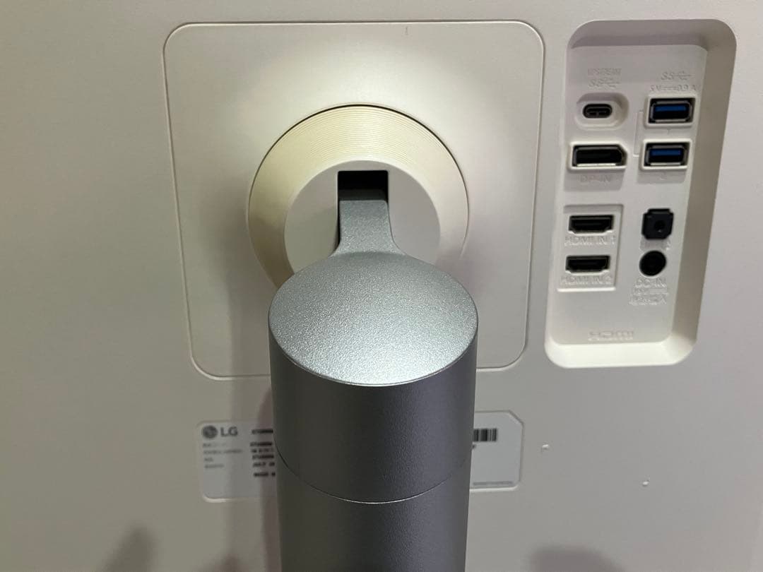 LG 27インチ モニター 4k USB-C対応 (27UK850-W)