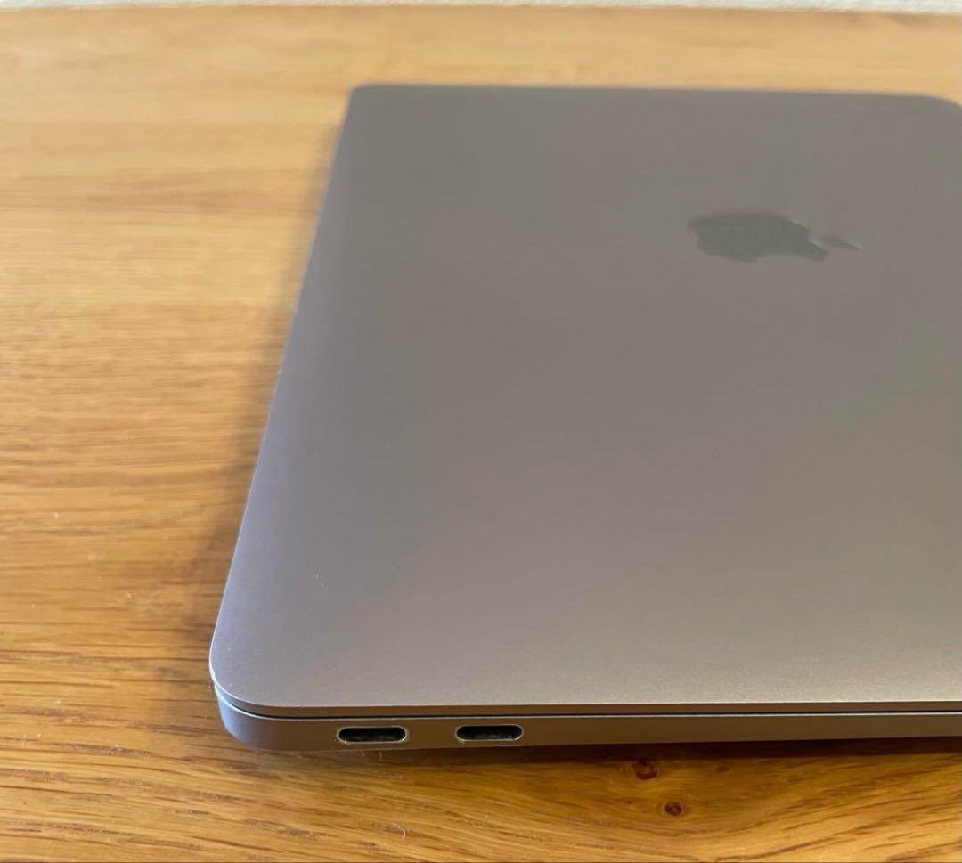 【美品】MacBook Air 13 コアi7 16GB 1TB