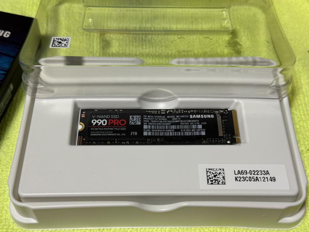 新品 未使用 SAMSUNG 990 PRO 2TB NVMe M.2 SSD
