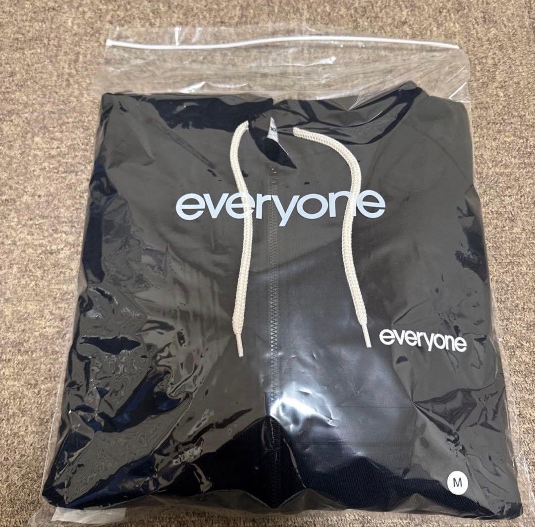【新品未使用】everyone オリジナルロゴジップアップフーディー