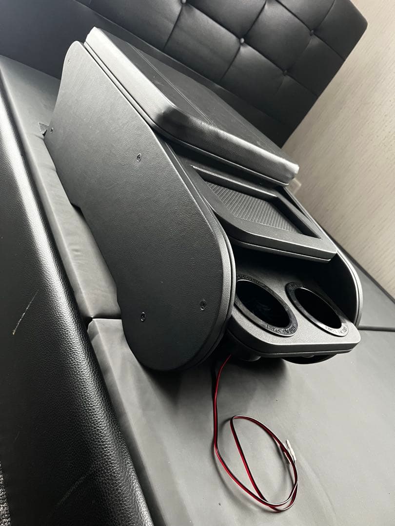 ハイエース　標準ボディ　センターコンソールボックス