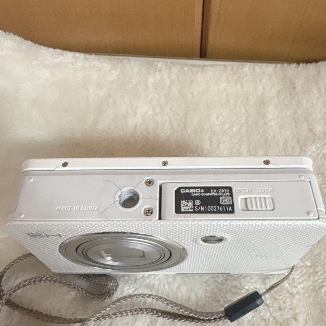 CASIO カシオ EX-ZR70 ホワイト デジタルカメラ　Wi-Fi搭載