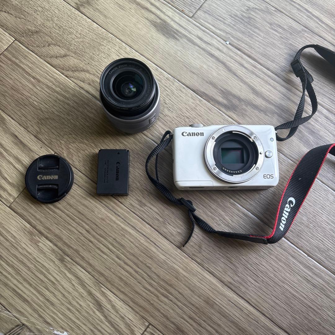 Canon EOS M ミラーレスカメラ 本体とレンズ付き