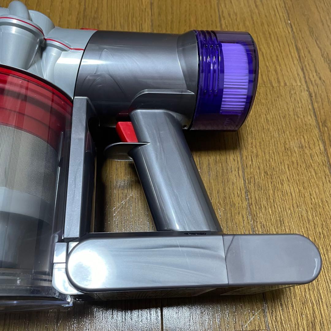 《超美品》Dyson V8 Focus Clean HH15 動作品　付属品完備
