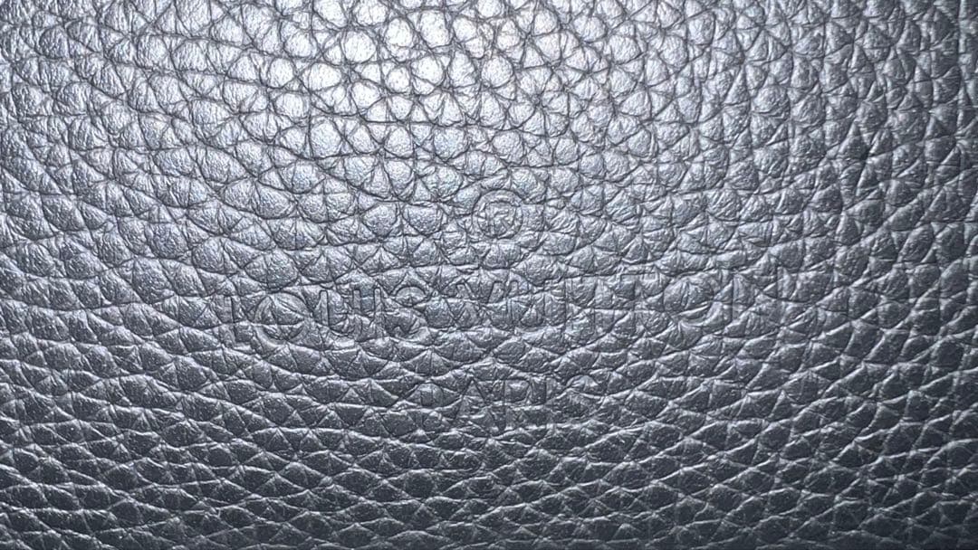 LOUIS VUITTON アエログラム ファストラインメッセンジャー