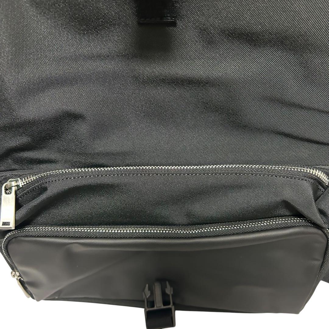【新品】  ユーティリティ メッセンジャー スリングバッグ