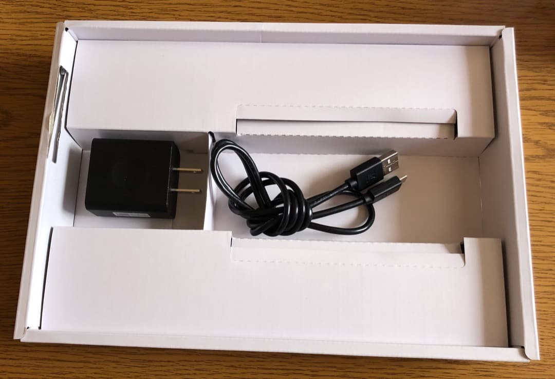 LENOVO TAB 4 10 10.1 インチ アンドロイド 7.1.1