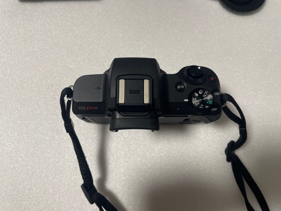 Canon EOS Kiss M ミラーレス一眼 + レンズ4本セット