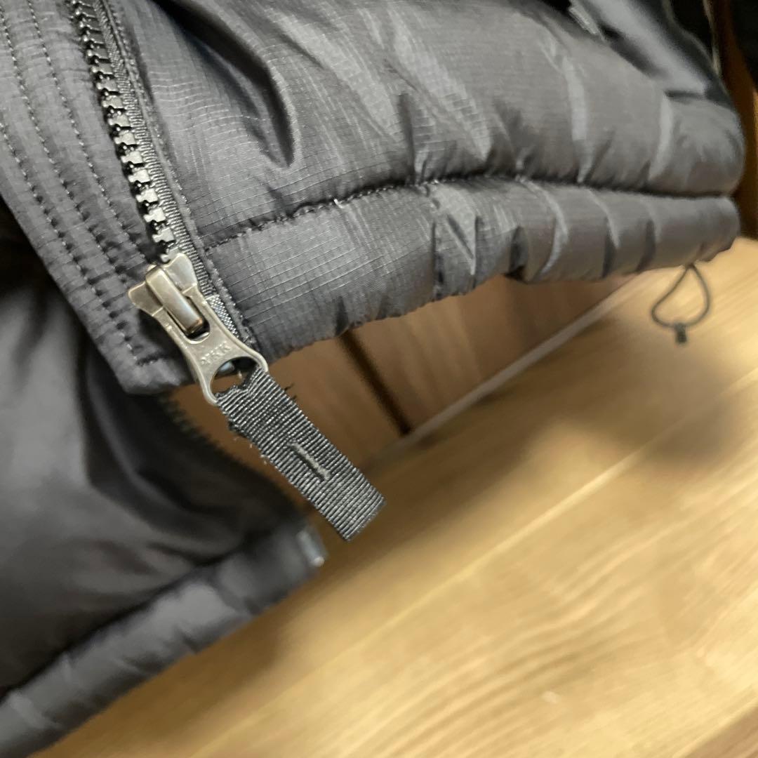 ヌプシ　ダウン　レディース　Mサイズ　ブラック