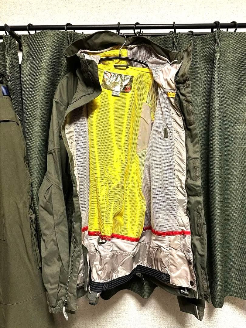 浅*行様 BURTON RONIN セットアップ　ミリタリーデザイン　オリーブグ