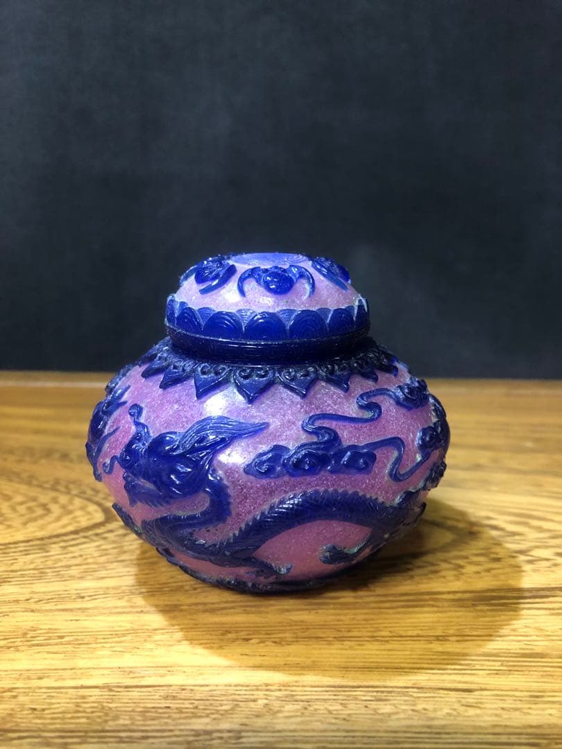 乾隆ガラス　「乾隆年製」銘入り　瑠璃壷