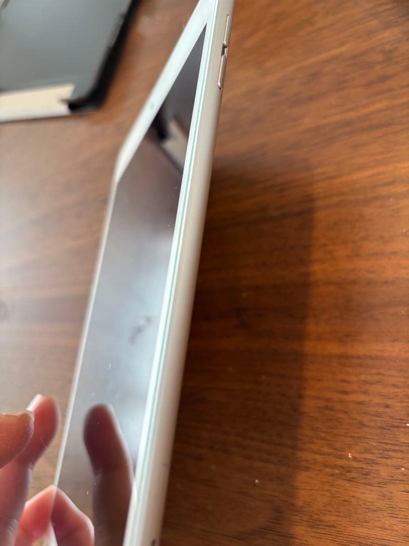 Apple iPad mini4 シルバー 本体のみ