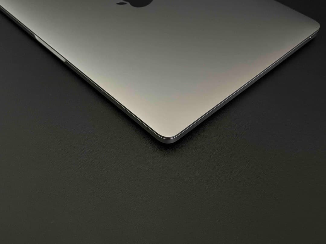 【美品】MacBook Pro 13.3㌅ M1 2020 16GB 512GB