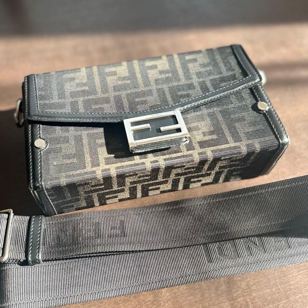 フェンディ　バゲット　ソフトトランク