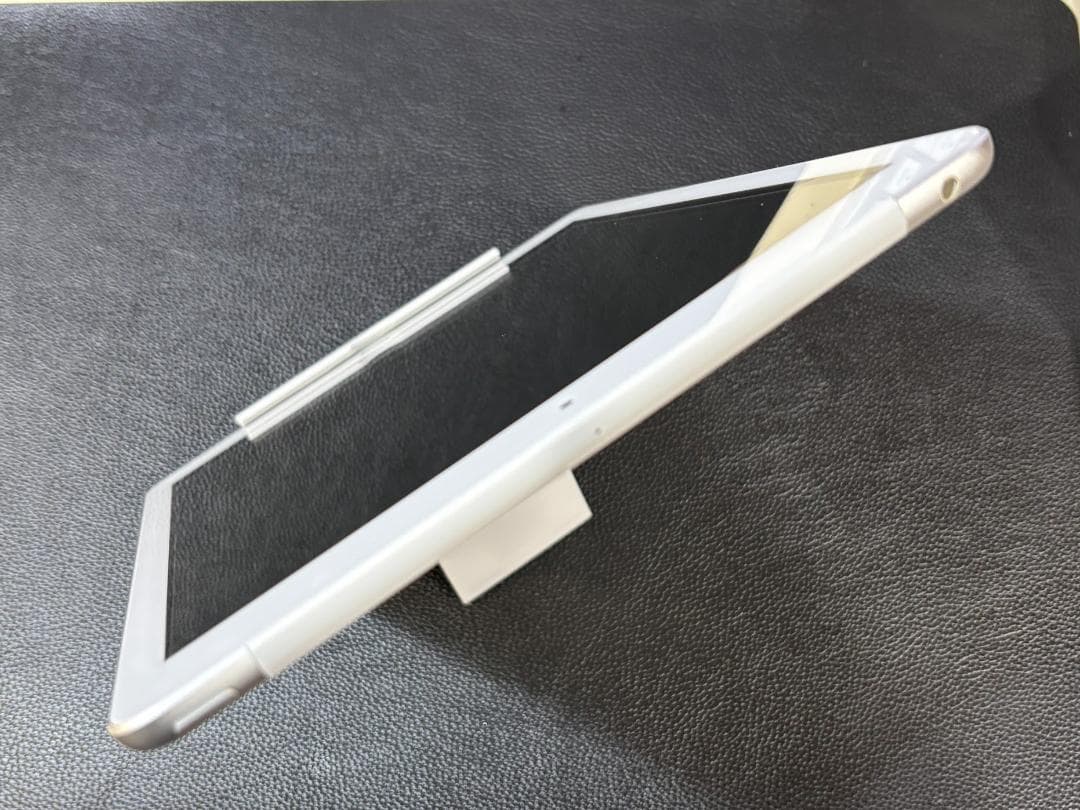 iPad 第6世代 Wi-Fi+Cellular 32GB シルバー 電池９５％